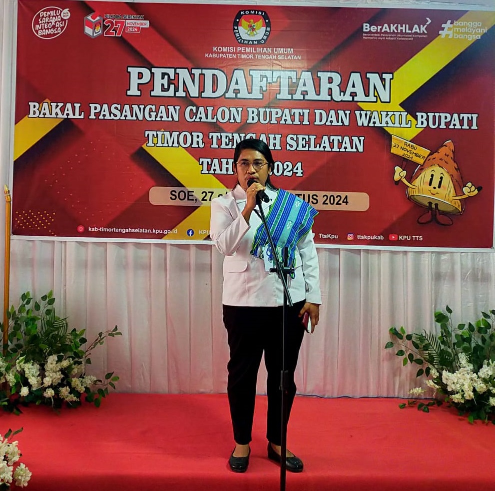 Sambuatan Ketua Bawaslu TTS Desi M.  Nomleni, pendaftaran bapaslon Bupati dan Wakil Bupati TTS