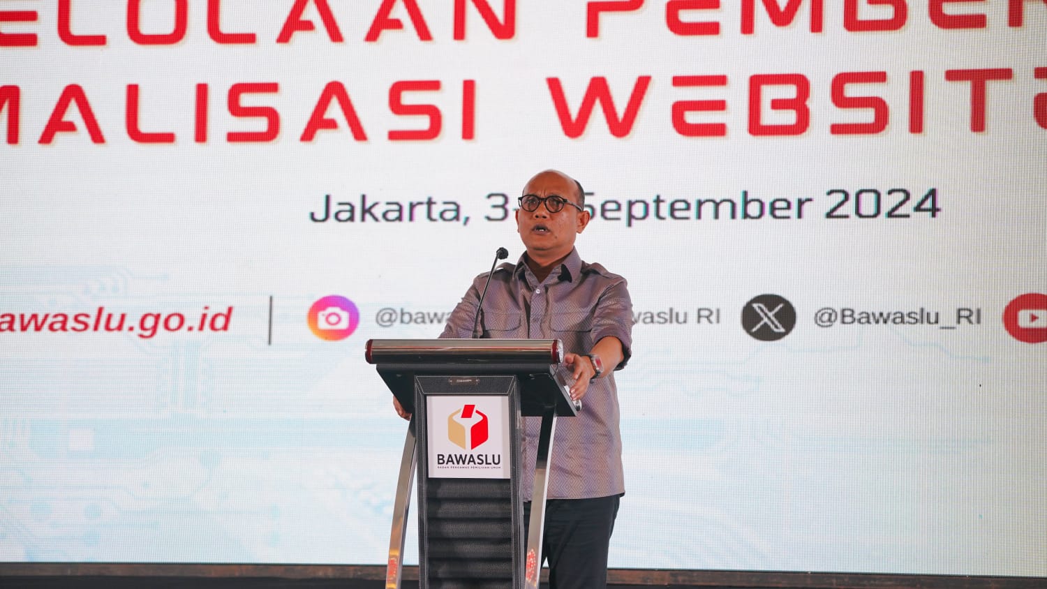 Deputi Bidang Administrasi Bawaslu RI Ferdinand Eskol Tiar Sirait