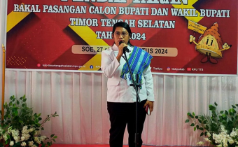 Sambuatan Ketua Bawaslu TTS Desi M.  Nomleni, pendaftaran bapaslon Bupati dan Wakil Bupati TTS